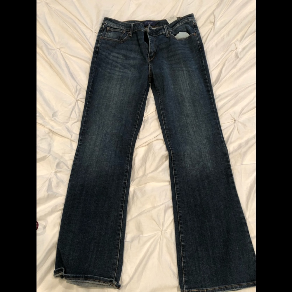Levi’s San Fran Demi curve classic cut boot leg